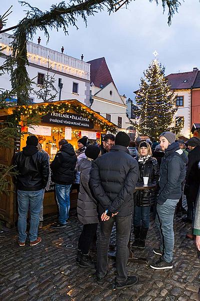 Andělská adventní sobota v klášterech, Nesem vám písničky (náměstí Svornosti), 3. adventní sobota 16.12.2017