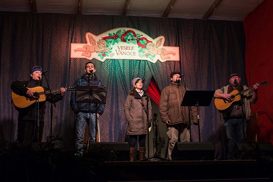 Andělská adventní sobota v klášterech, Nesem vám písničky (náměstí Svornosti), 3. adventní sobota 16.12.2017