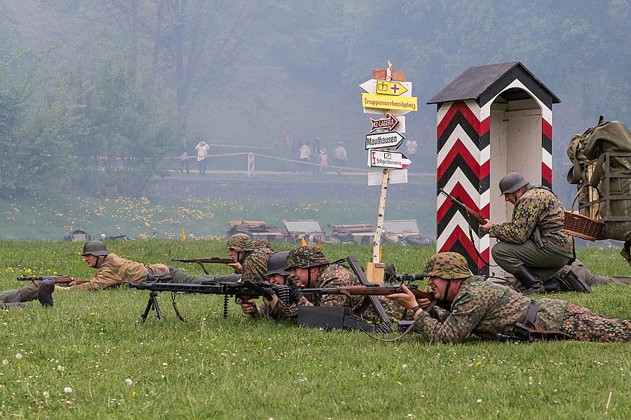 Slavnostní akt u příležitosti 73. výročí konce 2. světové války - Poslední bitva, Jelení zahrada v Českém Krumlově 5.5.2018