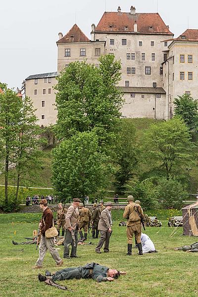 Slavnostní akt u příležitosti 73. výročí konce 2. světové války - Poslední bitva, Jelení zahrada v Českém Krumlově 5.5.2018