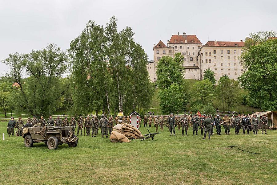 Slavnostní akt u příležitosti 73. výročí konce 2. světové války - Poslední bitva, Jelení zahrada v Českém Krumlově 5.5.2018