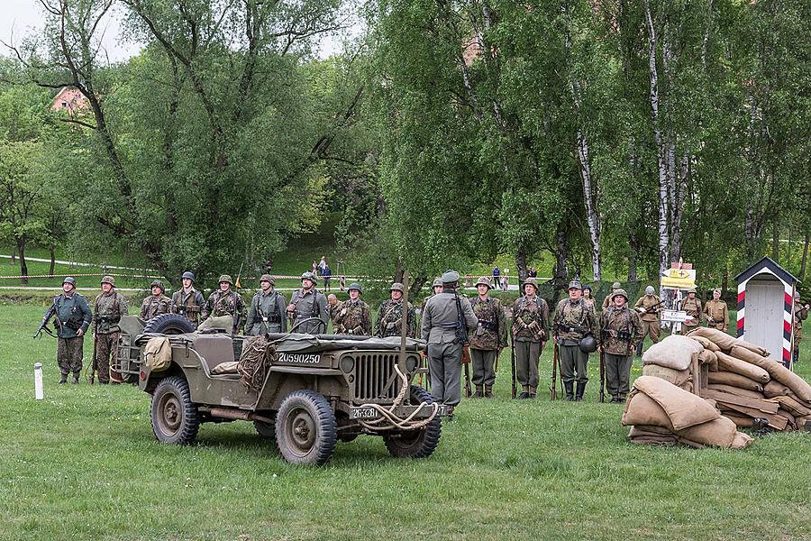 Slavnostní akt u příležitosti 73. výročí konce 2. světové války - Poslední bitva, Jelení zahrada v Českém Krumlově 5.5.2018