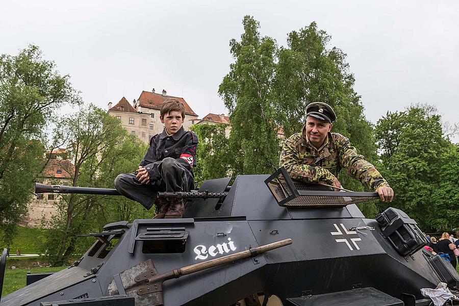 Slavnostní akt u příležitosti 73. výročí konce 2. světové války - Poslední bitva, Jelení zahrada v Českém Krumlově 5.5.2018