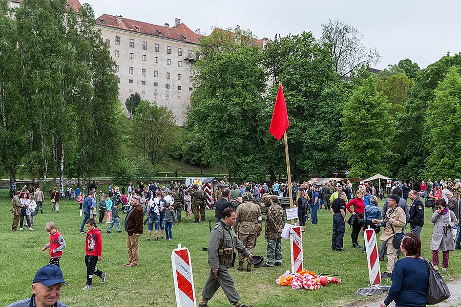 Slavnostní akt u příležitosti 73. výročí konce 2. světové války - Poslední bitva, Jelení zahrada v Českém Krumlově 5.5.2018