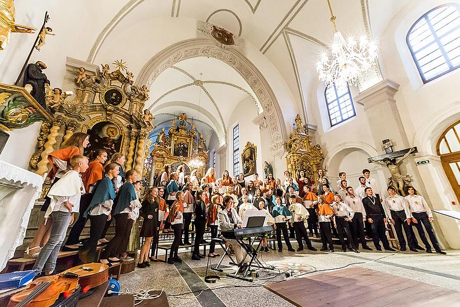 Fest der fünfblättrigen Rose ®, Český Krumlov, Freitag 22. 6. 2018