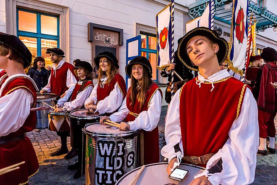 Fest der fünfblättrigen Rose ®, Český Krumlov, Freitag 22. 6. 2018