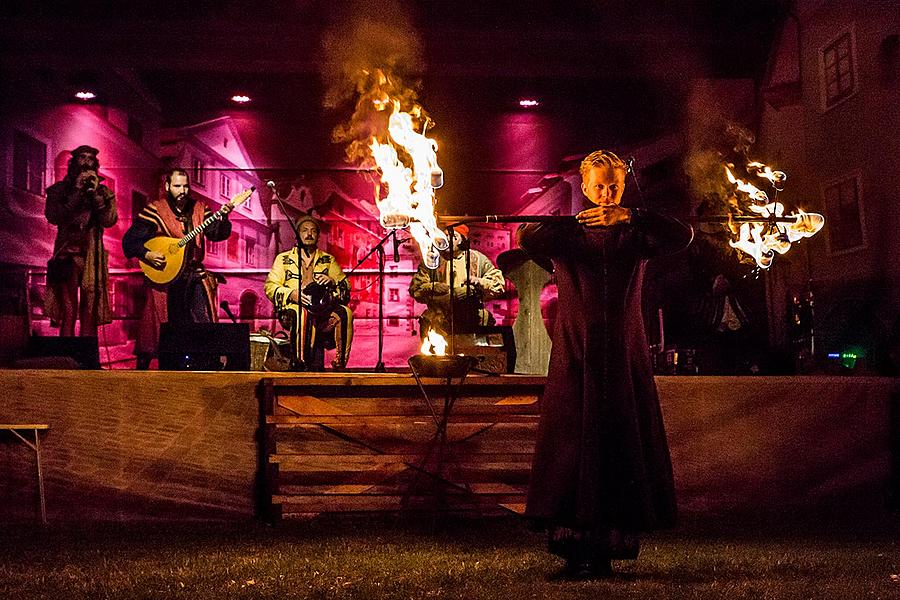 Fest der fünfblättrigen Rose ®, Český Krumlov, Freitag 22. 6. 2018