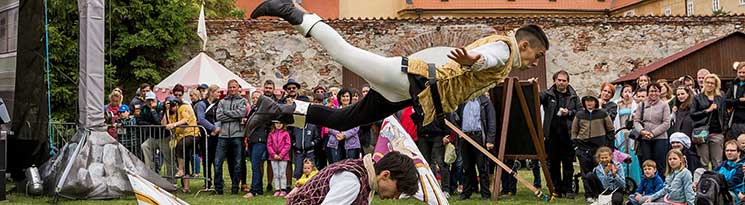 Slavnosti pÄtilistÃ© rÅ¯Å¾e Â®, ÄeskÃ½ Krumlov 22. - 24. 6. 2018