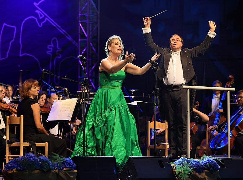 Piotr Beczała (tenor) a Sondra Radvanovsky (soprán), PKF – Prague Philharmonia, Leoš Svárovský (dirigent), Mezinárodní hudební festival Český Krumlov 21.7.2018