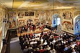 Miroslav Ambroš (housle) a Jaroslaw Nadrzycki (housle), Jihočeská filharmonie, Jan Kučera (dirigent), Mezinárodní hudební festival Český Krumlov 24.7.2018, zdroj: Auviex s.r.o., foto: Libor Sváček