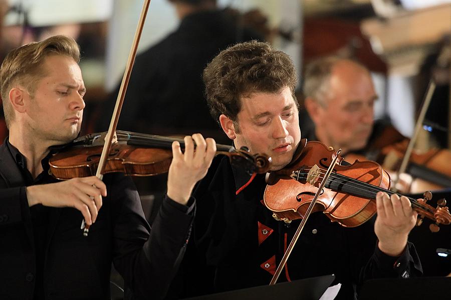 Miroslav Ambroš (housle) a Jaroslaw Nadrzycki (housle), Jihočeská filharmonie, Jan Kučera (dirigent), Mezinárodní hudební festival Český Krumlov 24.7.2018