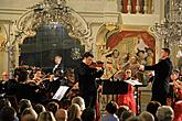 Miroslav Ambroš (housle) a Jaroslaw Nadrzycki (housle), Jihočeská filharmonie, Jan Kučera (dirigent), Mezinárodní hudební festival Český Krumlov 24.7.2018, zdroj: Auviex s.r.o., foto: Libor Sváček