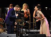 „KEEP SWINGING!“ – Swing evening in the Las Vegas style, Jan Smigmator, Dasha, Tom Gaebel, RTV Big Band Felixe Slováčka etc., International Music Festival Český Krumlov 4.8.2018, source: Auviex s.r.o., photo by: Libor Sváček