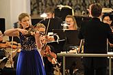 Tanja Becker-Bender (housle), Filharmonie Hradec Králové, Manuel Hernández-Silva (dirigent), Mezinárodní hudební festival Český Krumlov 10.8.2018, zdroj: Auviex s.r.o., foto: Libor Sváček