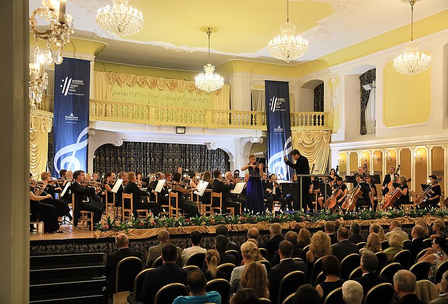 Tanja Becker-Bender (housle), Filharmonie Hradec Králové, Manuel Hernández-Silva (dirigent), Mezinárodní hudební festival Český Krumlov 10.8.2018