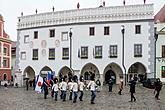 Oslava 100 let republiky v Českém Krumlově, Schwarzenberská granátnická garda - slavnostní kirchparáda a mše svatá v kostele sv. Víta, 28.10.2018, foto: Lubor Mrázek