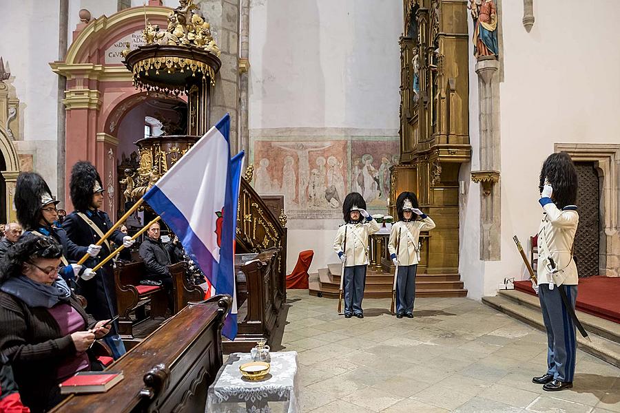 Oslava 100 let republiky v Českém Krumlově, Schwarzenberská granátnická garda - slavnostní kirchparáda a mše svatá v kostele sv. Víta, 28.10.2018