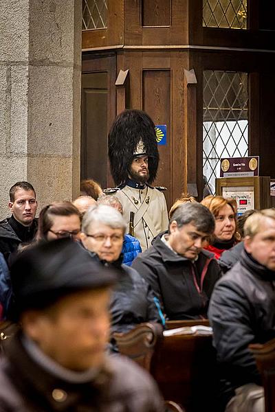 Oslava 100 let republiky v Českém Krumlově, Schwarzenberská granátnická garda - slavnostní kirchparáda a mše svatá v kostele sv. Víta, 28.10.2018