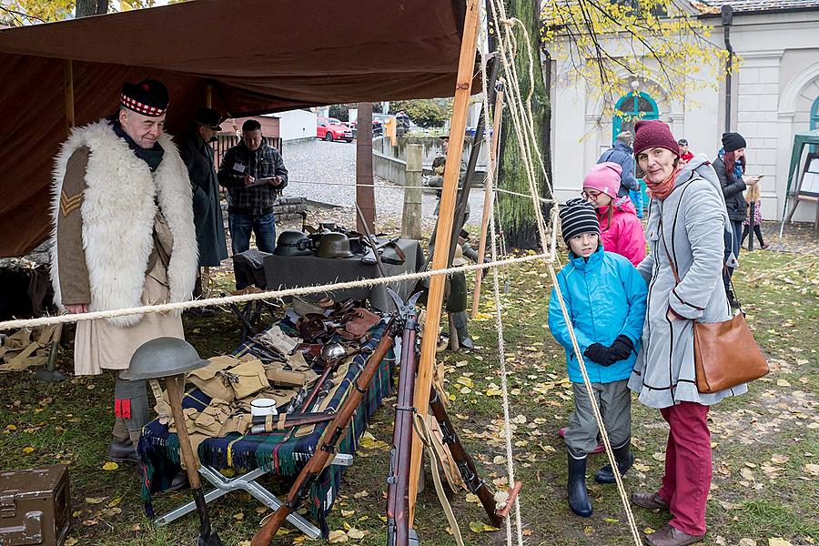 Oslava 100 let republiky v Českém Krumlově, Vojáci velké války v Českém Krumlově - park za Městským divadlem Český Krumlov, 28.10.2018