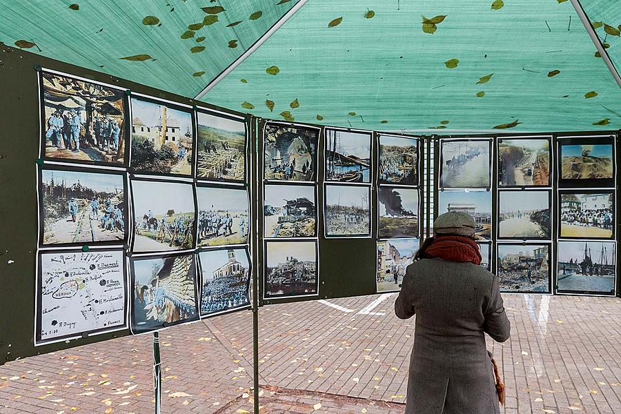 Oslava 100 let republiky v Českém Krumlově, Vojáci velké války v Českém Krumlově - park za Městským divadlem Český Krumlov, 28.10.2018