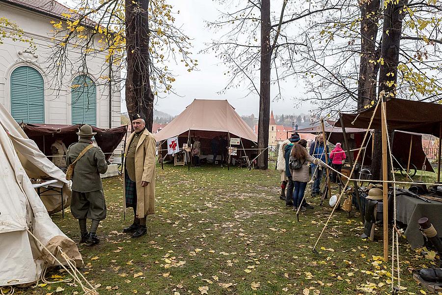 Oslava 100 let republiky v Českém Krumlově, Vojáci velké války v Českém Krumlově - park za Městským divadlem Český Krumlov, 28.10.2018