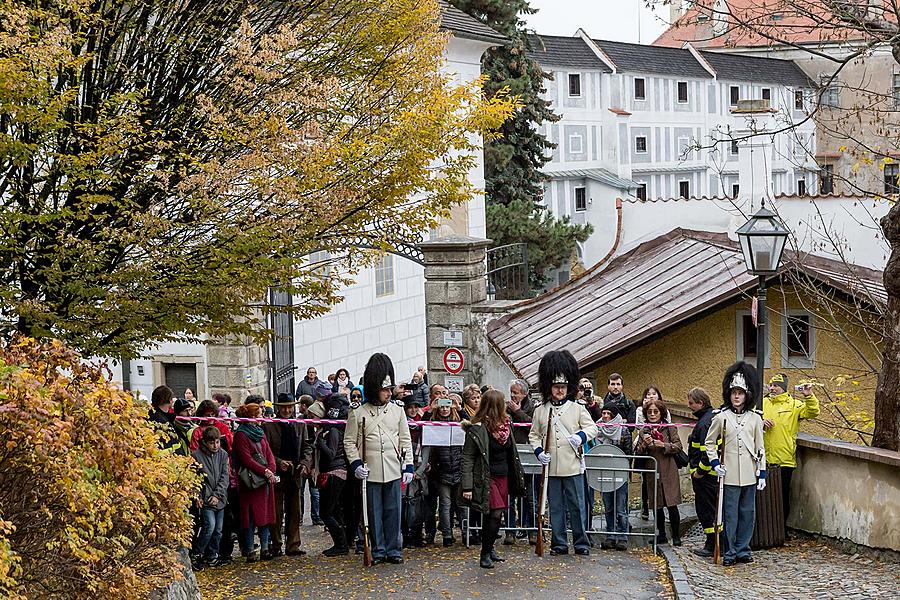 Oslava 100 let republiky v Českém Krumlově, Schwarzenberská granátnická garda - slavnostní salva nad městem, 28.10.2018