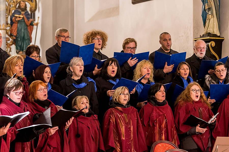 Oslava 100 let republiky v Českém Krumlově, slavnostní koncert 100 let od rozeznění varhan klášterního kostela českou státní hymnou, 28.10.2018