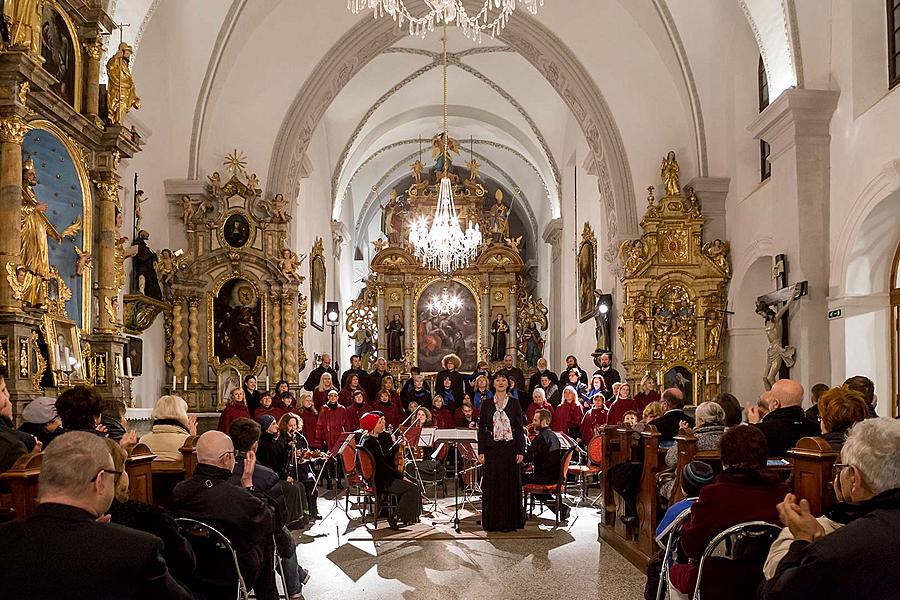 Oslava 100 let republiky v Českém Krumlově, slavnostní koncert 100 let od rozeznění varhan klášterního kostela českou státní hymnou, 28.10.2018