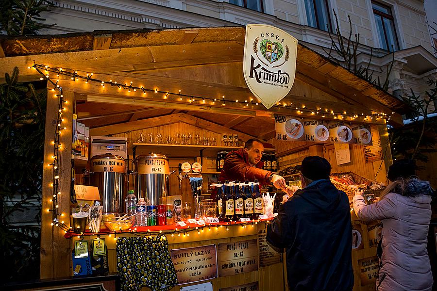 1. Adventssontag - Musikalisch-poetische Eröffnung des Advents Verbunden mit der Beleuchtung des Weihnachtsbaums, Český Krumlov 2.12.2018