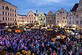 1. adventní neděle - hudebně poetické otevření Adventu spojené s rozsvícením vánočního stromu, Český Krumlov 2.12.2018, foto: Lubor Mrázek