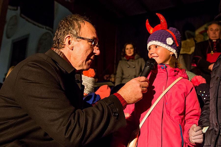 1. adventní neděle - hudebně poetické otevření Adventu spojené s rozsvícením vánočního stromu, Český Krumlov 2.12.2018