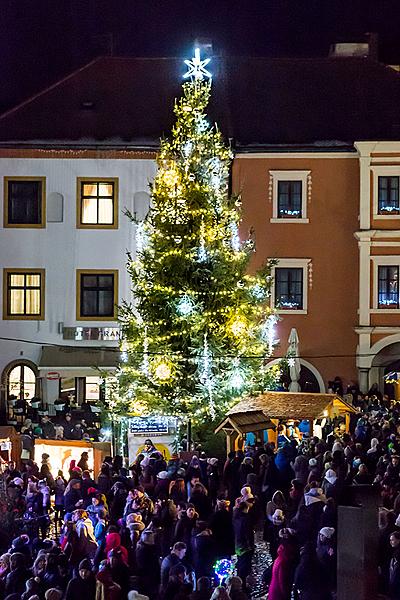 1. adventní neděle - hudebně poetické otevření Adventu spojené s rozsvícením vánočního stromu, Český Krumlov 2.12.2018