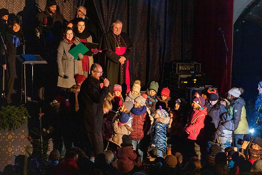 1. adventní neděle - hudebně poetické otevření Adventu spojené s rozsvícením vánočního stromu, Český Krumlov 2.12.2018