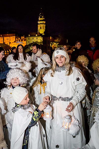 Engelsumzug Durch die Stadt Český Krumlov 7.12.2018