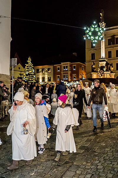 Engelsumzug Durch die Stadt Český Krumlov 7.12.2018