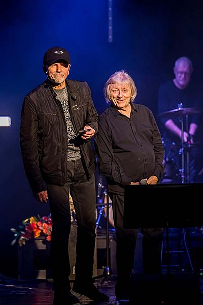 Václav Neckář and Bacily, concert 8.12.2018