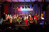 Verteilung des Lichts aus Bethlehem, Gemeinsames Singen am Weihnachtsbaum, 3. Adventssonntag 16.12.2018, Foto: Lubor Mrázek
