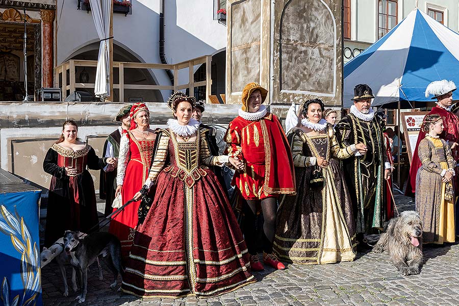 Fest der fünfblättrigen Rose ®, Český Krumlov, Freitag 21. 6. 2019