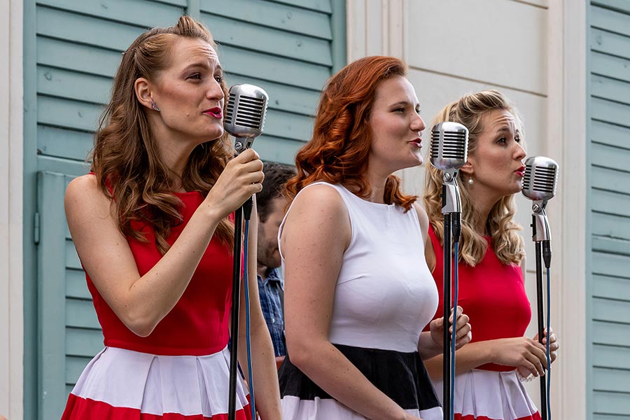 Charlie Slavík Revue & The Rhythm Girls - Jazz–Konzert auf der Moldau, 2.7.2019, Kammermusikfestival Český Krumlov - 33. Jahrgang