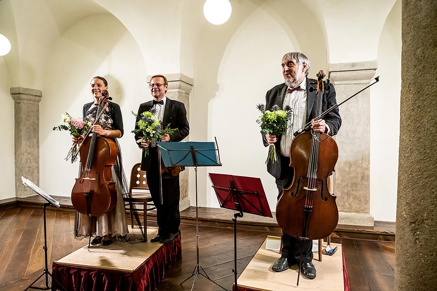 Miroslav Vilímec (Geige), Jiří Hošek (Violoncello), Dominika Weiss Hošková (Violoncello) - Nokturno, 3.7.2019, Kammermusikfestival Český Krumlov - 33. Jahrgang