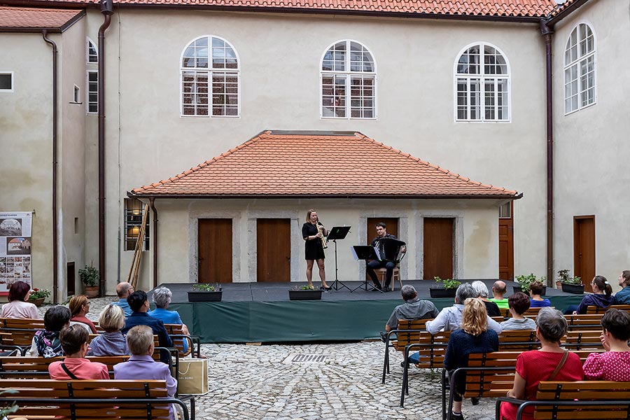 Štěpánka Šediváková (saxofon), Filip Kratochvíl (akordeon), 7.7.2019, Festival komorní hudby Český Krumlov - 33. ročník