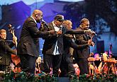 Take 6 /American vocal sextet/ – modern gospel with jazz, soul, funk, R&B and pop North Czech Philharmonic Teplice, 20.7.2019, International Music Festival Český Krumlov 11.8.2018, photo by: Libor Sváček