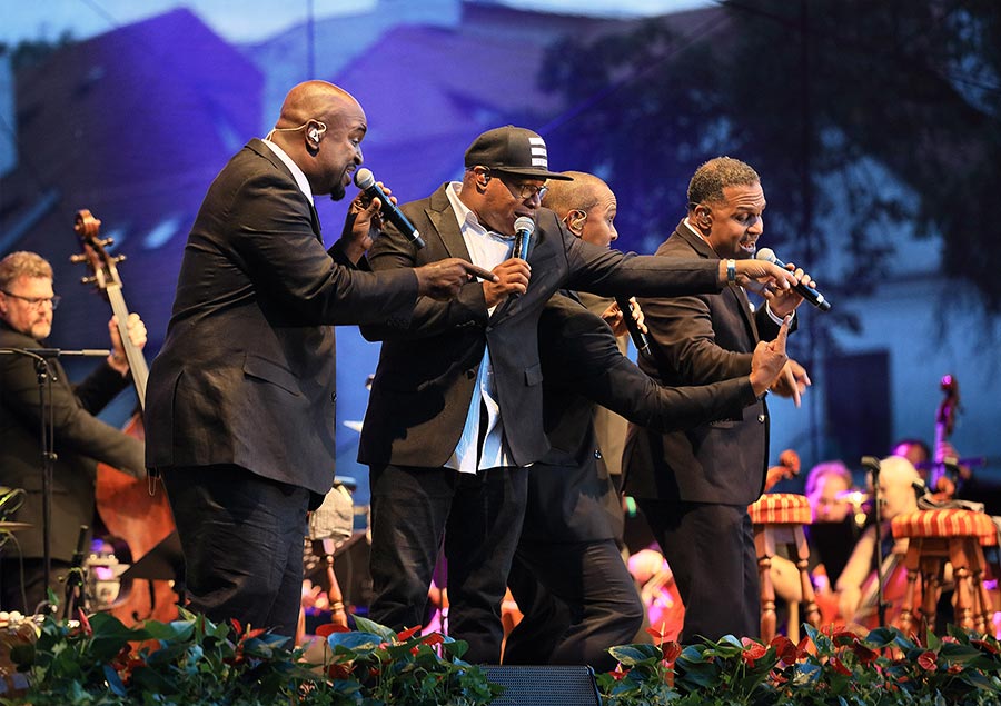 Take 6 /American vocal sextet/ – modern gospel with jazz, soul, funk, R&B and pop North Czech Philharmonic Teplice, 20.7.2019, Internationales Musikfestival Český Krumlov