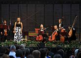 Kristýna Kůstková a Nikola Uramová (soprán), Barocco sempre giovane, 26.7.2019, Mezinárodní hudební festival Český Krumlov, foto: Libor Sváček