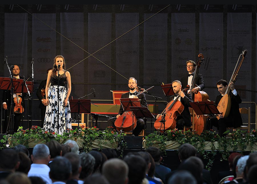 Kristýna Kůstková a Nikola Uramová (soprán), Barocco sempre giovane, 26.7.2019, Mezinárodní hudební festival Český Krumlov