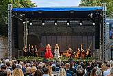 Kristýna Kůstková, Nikola Uramová (soprano), Barocco sempre giovane, 26.7.2019, International Music Festival Český Krumlov, photo by: Libor Sváček