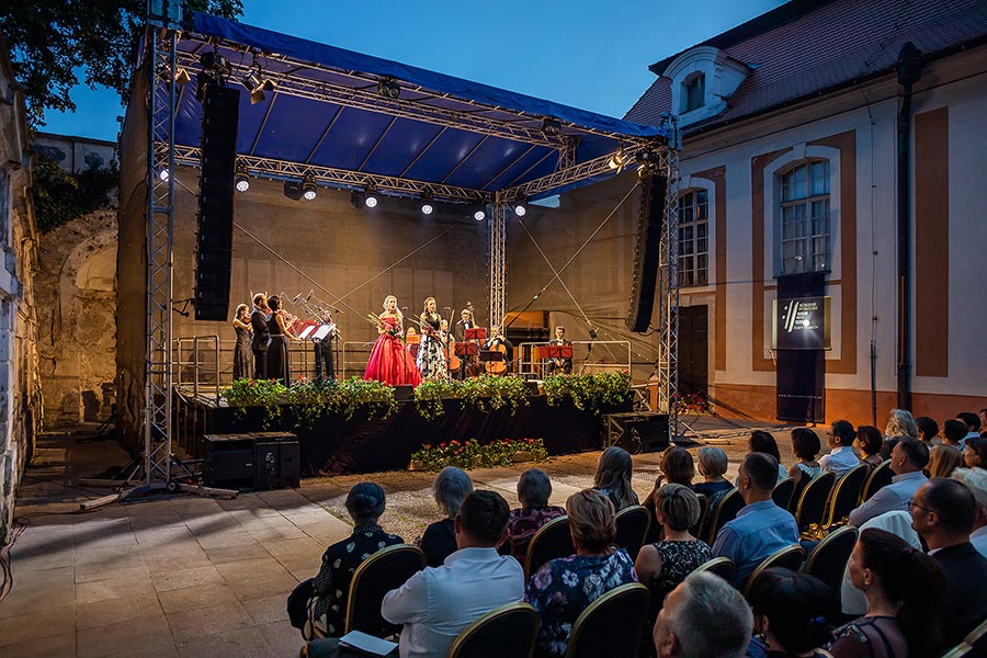 Kristýna Kůstková, Nikola Uramová (soprano), Barocco sempre giovane, 26.7.2019, International Music Festival Český Krumlov