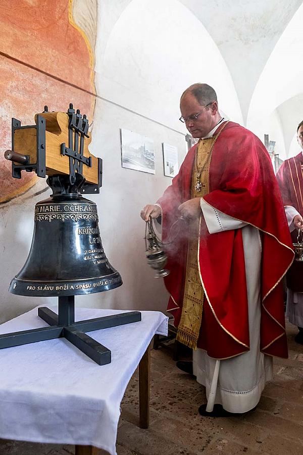 Slavnostní zpívaná mše u příležitosti svátku Povýšení sv. Kříže a svěcení zvonu v kapli na Křížové hoře 14.9.2019