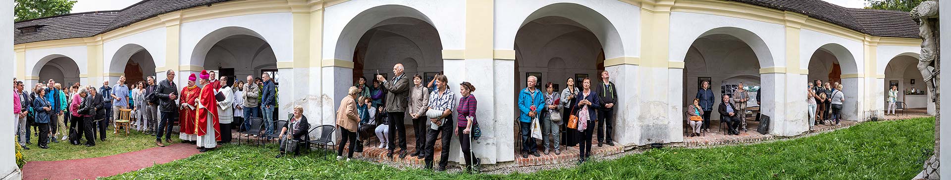 Slavnostní zpívaná mše u příležitosti svátku Povýšení sv. Kříže a svěcení zvonu v kapli na Křížové hoře 14.9.2019