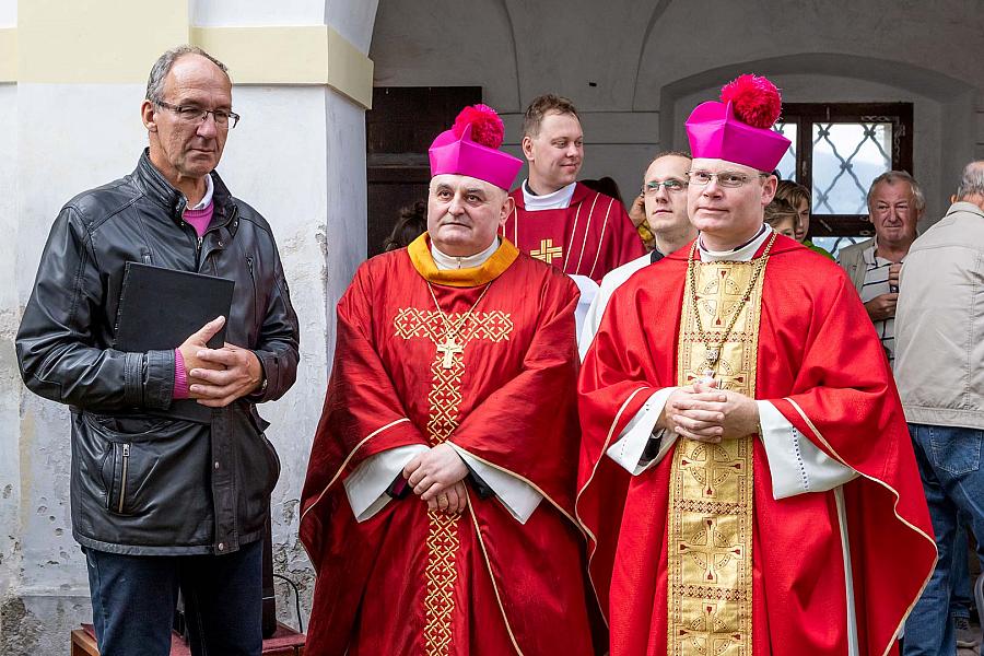 Slavnostní zpívaná mše u příležitosti svátku Povýšení sv. Kříže a svěcení zvonu v kapli na Křížové hoře 14.9.2019